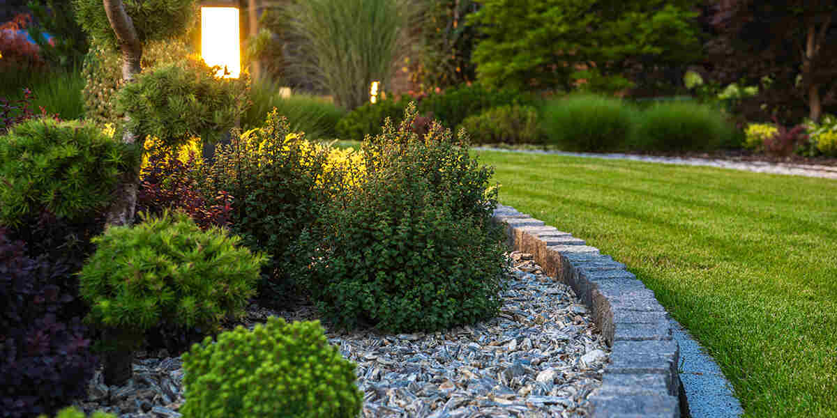 river rock landscaping ideas